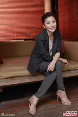 组图：剩女周丽淇被友人安排相亲