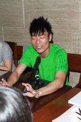 高清组图：许志安尾场演唱会庆功 林建岳到场祝贺