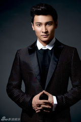 组图：新晋小生贺刚发布宣传照 展百变王子面