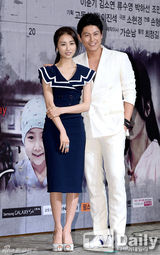 组图：李准基《Two Weeks》发布 西装笔挺帅气