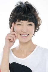 组图：马晓灿清新少女写真娇俏动人