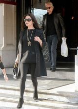 组图：道格拉斯患癌后暴瘦 携妻儿外出享天伦