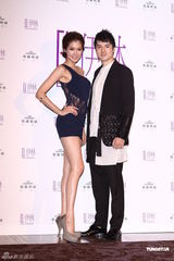 组图：林嘉绮爆乳成台湾模特公司年会焦点