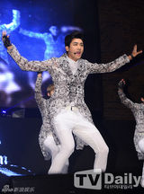 组图：帝国之子新专辑发布时隔2年整体回归