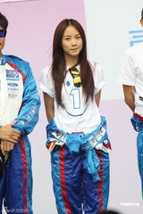 组图：壹基金杯慈善明星赛开赛 李连杰孙楠亮相