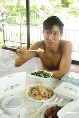 组图：张家辉为《大追捕》健身瘦成“人干” 