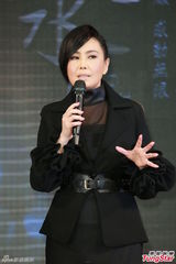 组图：江蕙大露性感美腿 将连开7场演唱会