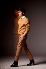 组图：陈楚生最新专辑写真转型优雅轻熟男