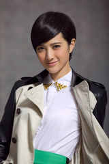 组图：隋俊波最新OL写真 干练靓丽彰早春风采