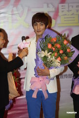 组图：《秘密花园》开机 钟汉良安七炫现身