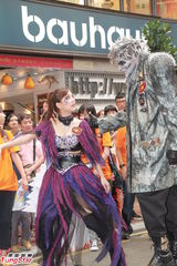 组图：陈静街头跳性感版《江南style》