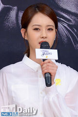 组图：车胜元李升基等宣传《包围》 安宰贤呆萌