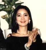 组图：邓丽君气质写真 娇俏少女蜕变巨星