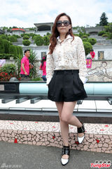 组图：邓丽君60岁忌日 张靓颖献唱追思