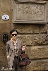 组图：刘嘉玲赴意大利“仙履奇缘” 新片票房成绩佳