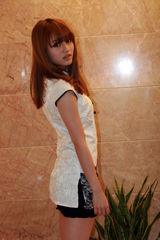 组图：杭州快女50强全新造型定妆 晋级赛舞台装曝光