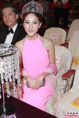 组图：慈善晚会谭咏麟等献唱 港姐冠军亮相庆功