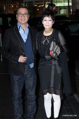 组图：洪天明周家蔚再办婚礼派对 郭富城等群星捧场