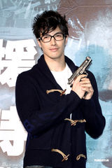 组图：锦荣助阵电影首映 受邀出席蔡依林个唱