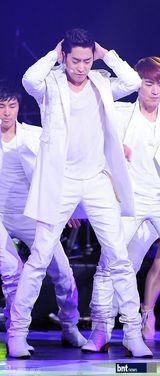 组图：神话Dynamic Duo出演音乐节目《You and I》