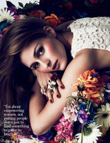 组图：纽约名媛奥利维亚-巴勒莫俏丽登封面