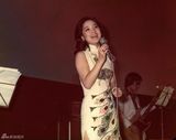 组图：邓丽君气质写真 娇俏少女蜕变巨星