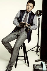 组图：任重型男大片曝光 另类诠释型男倒装美