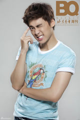 组图：李易峰《BQ》拍摄鬼马写真