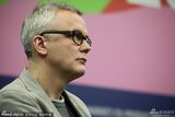 组图：柏林电影节发布会 主席科斯里克现身