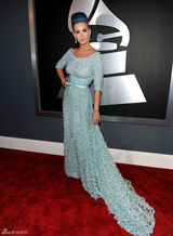 高清组图：格莱美红毯凯蒂-佩里蓝发蓝裙亮相