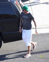 组图：贝克汉姆度假秀纹身 好好妈妈辣妹秀半球 