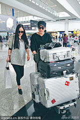 组图：杨幂刘恺威公布婚讯 曾在多场合秀恩爱