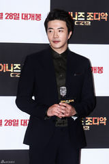 高清组图：成龙韩国宣传新片 众韩星助阵