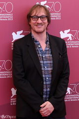 组图：主竞赛单元电影《零点定理》发布会