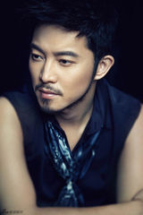 组图：沙溢时尚型男写真曝光 尽显成熟男人魅力