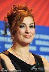 高清：竞赛片《奖励》发布会 导演宝拉携众演员到场