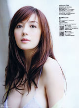 高清组图：周韦彤日本拍性感写真 比基尼秀美胸