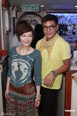 组图：田蕊妮陈展鹏开心聚餐为新剧冲收视