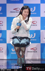 组图：金秀炫金妍儿等出席W TIME演唱会