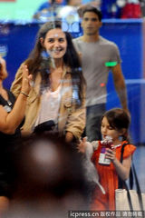 组图：小苏瑞猛练体操 奥运“种子”初长成