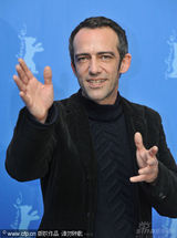 幻灯图集：《猎人》记者会 女主角米特拉民族装抢镜