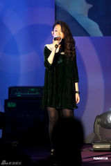 组图：方大同王菀之分获金帆音乐奖最佳男女歌手