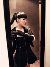 组图：吴莫愁巴黎时装周后台超短裙照曝光