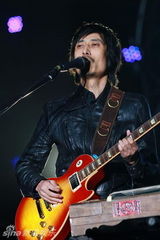 高清：长阳音乐节第2日 谢天笑重奏国歌左小掀高潮