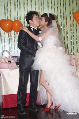 组图：小彬彬结婚儿子当花童 大牌艺人均缺席