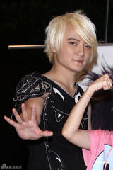 组图：F.I.R巡演台北开唱 三成员首度挑战个人舞台