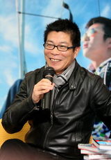 幻灯图集：邓超《超与超人》新书发布会 王中军助阵