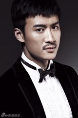 组图：戚迹时尚写真潮流西装展型男魅力