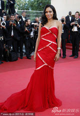 高清组图：《为父寻仇》首映西恩-潘摆酷 格温助阵