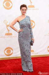 组图：《识骨寻踪》艾米丽-丹斯切尔亮相艾美